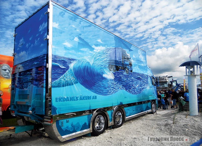 Серебряный призёр – автопоезд с тягачом Volvo FH16 с океано-историческим сюжетом