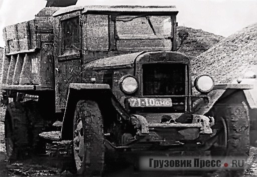Кое-где ЗИС-СМ-1 попадались вплоть до конца 1960-х. На фото экземпляр из Днепропетровской области