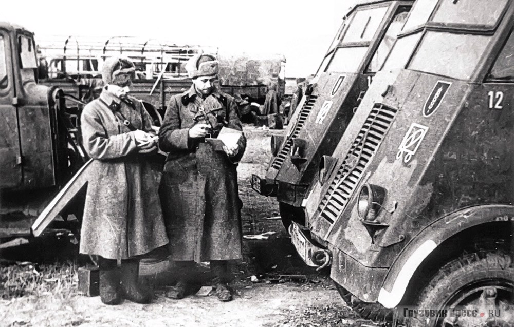 Захваченные у немцев грузовики Renault ANH. Северный Кавказ, 1943 г.