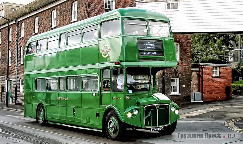 Поздняя версия – классика AEC Routemaster в необычной для Лондона зелёной окраске