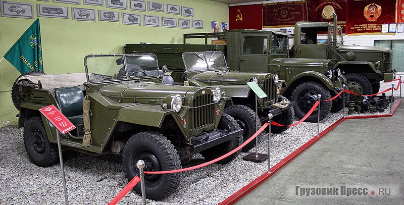 В левом зале автомобилей немного – в уголке стоят два ГАЗ-67Б, ЗИС-5 и редкий GMC M35