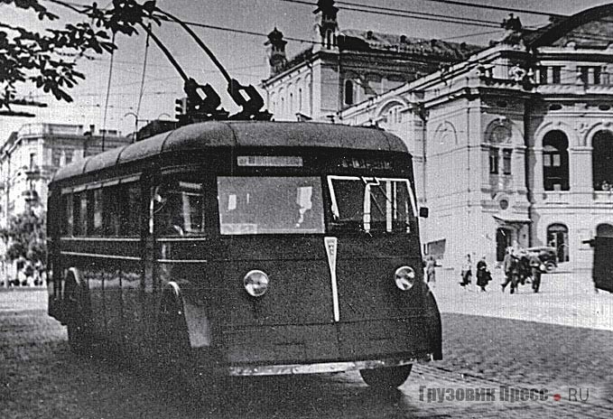 ЯТБ-2 в Киеве. 1936 г.