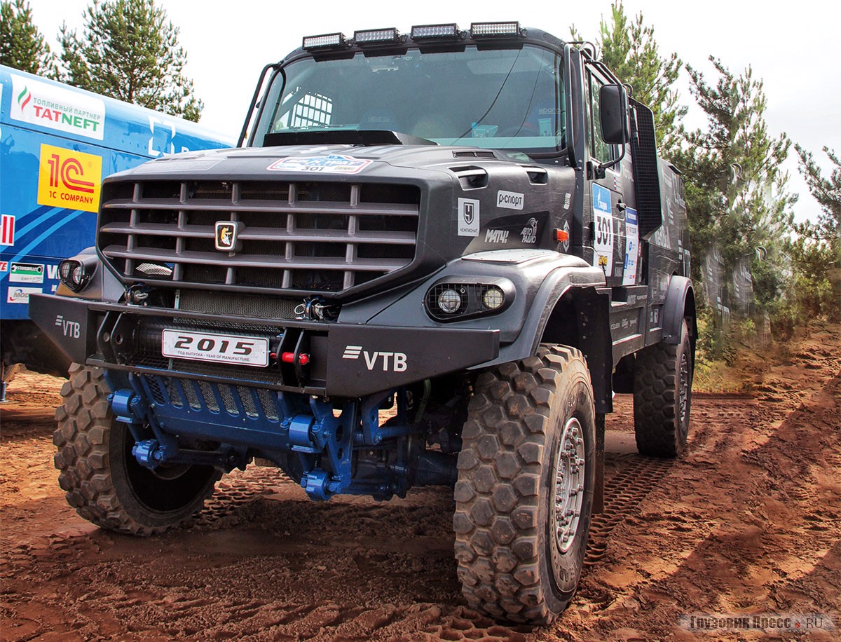 [b]2015 г.[/b] <br />КАМАЗ-43509K 4х4, 10 200 кг, двигатель Dongfeng Cummins ISZ13, 980 л.с, максимальная скорость – 163 км/ч