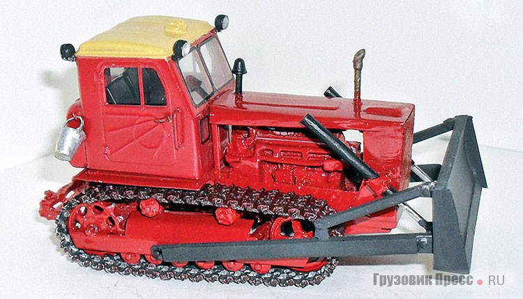 Бульдозер на базе трактора Т-4 «Алтай»