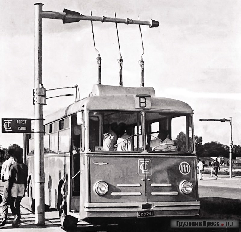 Гиробусы Oerlikon с кузовом FBW-Tuscher в 1955–1959 гг. работали в Киншасе, где систему электрозарядки внедрили бельгийцы