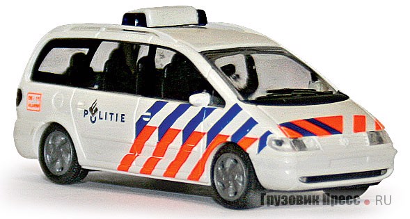 Копия [b]Ford Galaxy[/b] полиции Нидерландов в М1:87 изготовлена немецкой фирмой Rietze Automodelle (#50750)