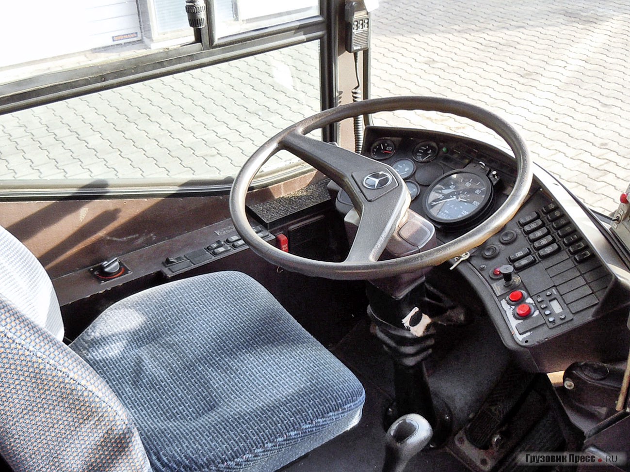 Пульт Mercedes-Benz O 405