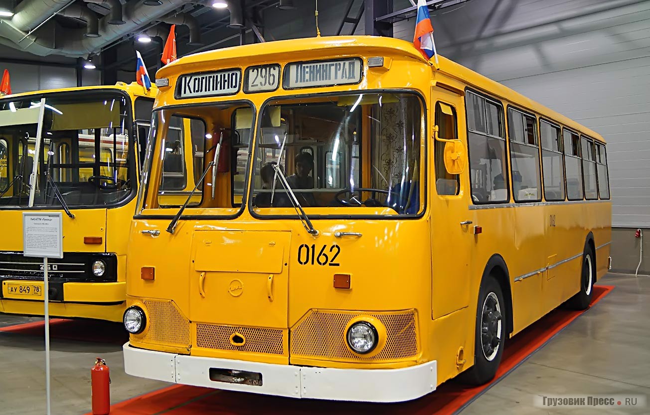 [b]ЛиАЗ-677М[/b] собран в 1998 г. в Колпинском автобусном парке