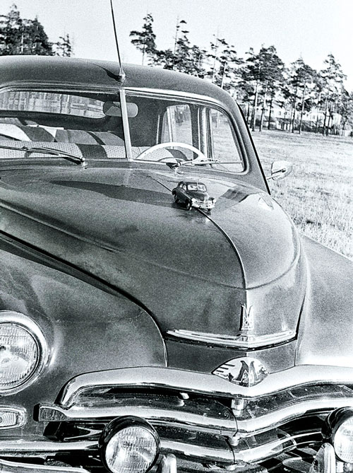 Самый любимый автомобиль и его миниатюрное воплощение в масштабе 1:22. Основой для создания модели ГАЗ-М20В послужила металлическая игрушка ЗИМ, продававшаяся в 1960-е