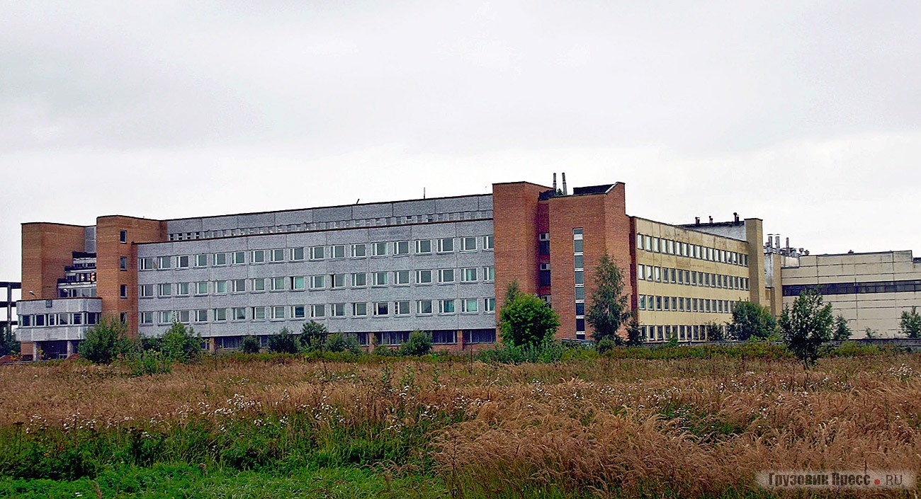 Производственные корпуса Родниковского машиностроительного завода впечатляют своей монументальностью