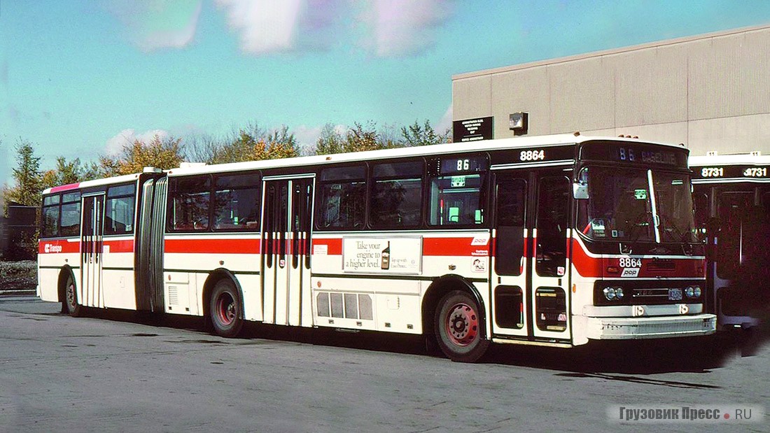 По желанию заказчика автобусы Orion-Ikarus 286 выпускались с ширмовом вариантом пассажирских дверей