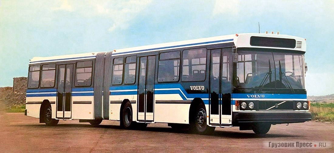 Автобус Volvo B10MA, используемый для рекламно-демонстрационной программы компании Volvo в США