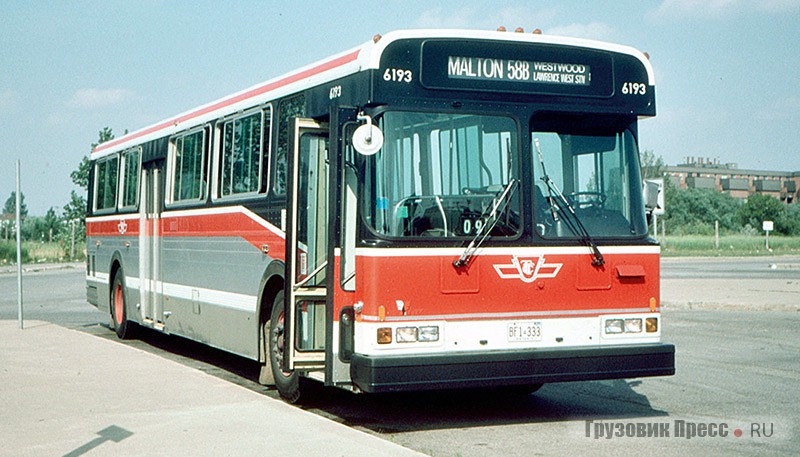 Автобус Flyer Industries D901, изготовленный компанией Flyer Industries Limited