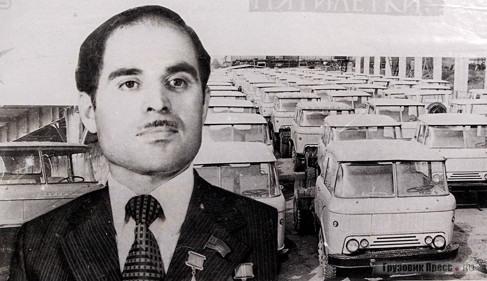 Борис Ильич Вашакидзе, будущий гендиректор КАЗа, первым сел за руль новой КАЗ-608 «Колхида» и 12 апреля 1961 г. отправился в испытательный пробег Ингури ГЭС–Братская ГЭС