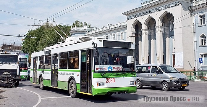 «Тролза-5275-03» и троллейбус местной сборки «Пойтахт» внешне не отличаются