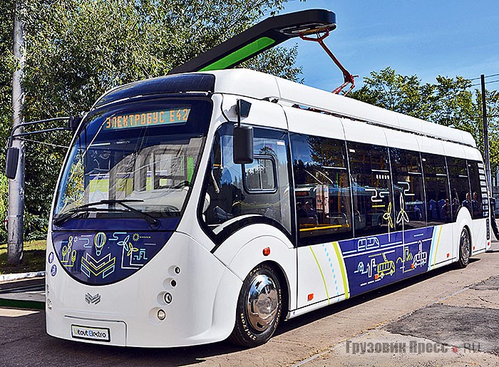 Электробус E420 Vitovt Electro – единственный, демонстрировавшийся широкой публике. Тем не менее это самый наглядный вариант, как будет проходить процесс подзарядки в конце маршрута