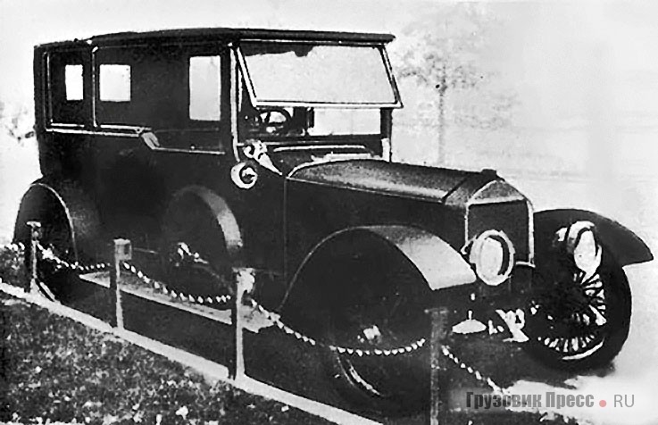 Первый Wolseley, собранный в Японии. 1917 г. Одна из таких машин использовалась в Адмиралтействе Японии