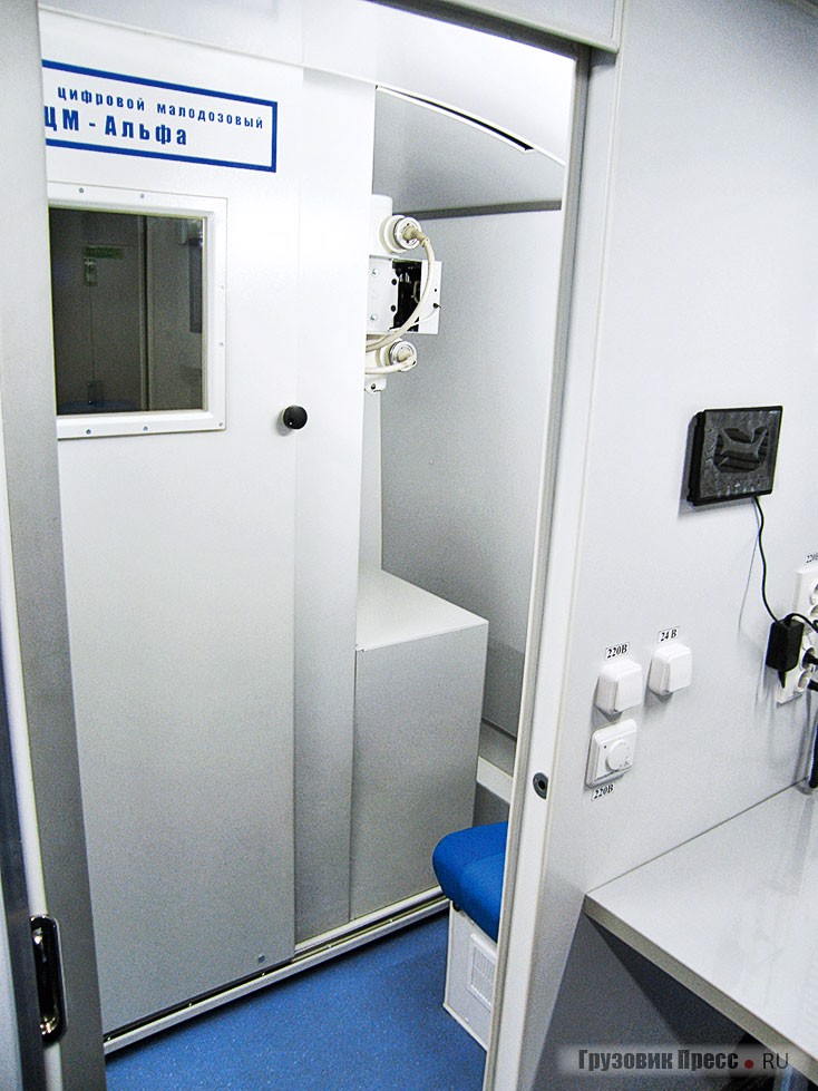 Флюорографический кабинет на борту ВКМ М304412-020