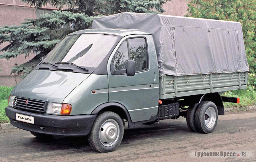 ГАЗ-3302 из третьей серии образцов – практически серийная машина, но ещё без логотипа «ГАЗель» на двери