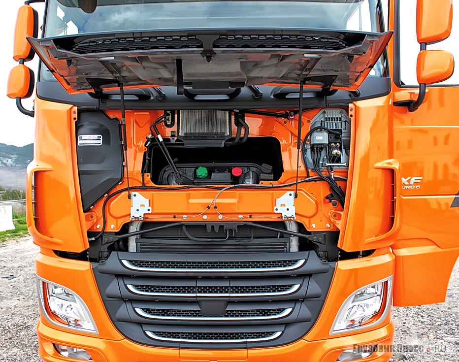 Как открыть даф 105. DAF XF Euro 6 510. Даф 105 под капотом. DAF Euro 6. Hydronic на DAF Euro 6.