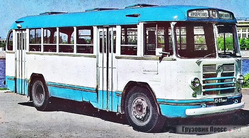 ЗИЛ-158В, собранный в Ликино. Об этом говорит логотип ЛиАЗа на передке автобуса