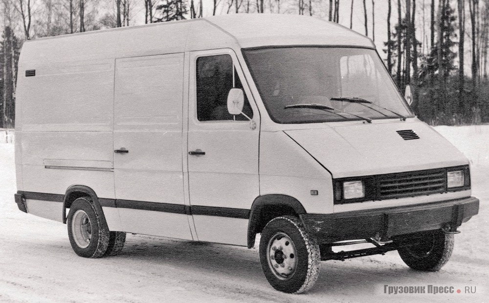 Образец фургона третьей серии, построенный совместно с Ульяновским автозаводом, проработан более детально. В частности, появилась вентиляция грузового отсека
