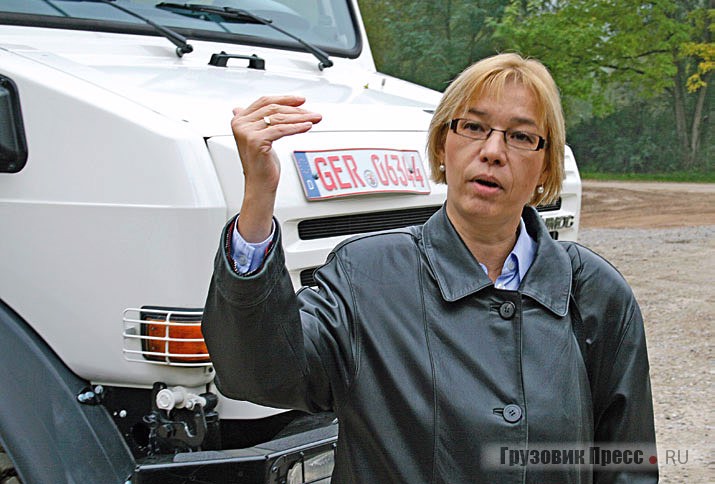Ольга Попова, руководитель региональных продаж отделения Mercedes-Benz Unimog компании Daimler AG в странах СНГ, досконально знает продукт