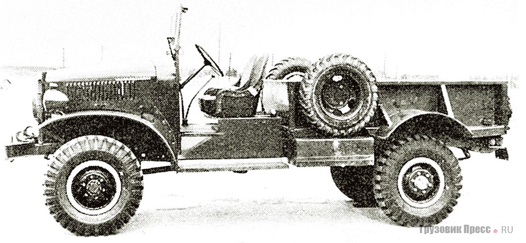International M-2-4. 1942 г. Автомобили из ранних партий имели двускатные задние колеса