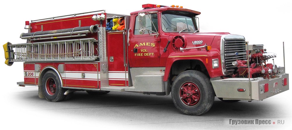 Построенные на коммерческих шасси пожарные машины, популярные в сельских регионах, с передним размещением органов управления