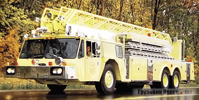 Низкопрофильное пожарное шасси Oshkosh L-1838 (6x4), полная масса – 25,4 т, 1975 г.
