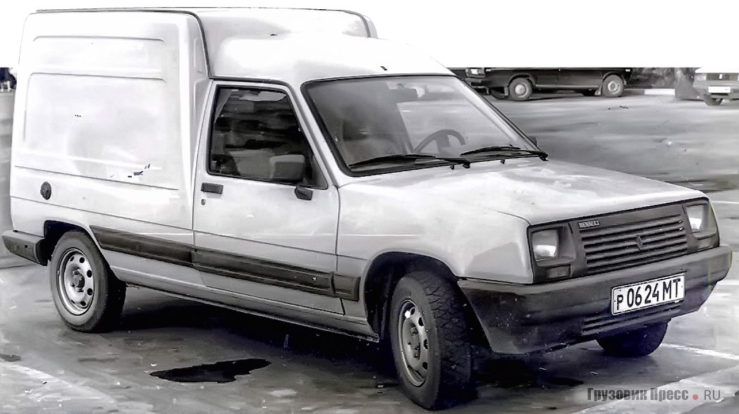 Малолитражные фургоны Renault Rapid серии F40 (1985–1990 гг.) с 46-сильным двигателем C1E 750 с частными номерами можно было встретить в Москве уже в 1989 г.