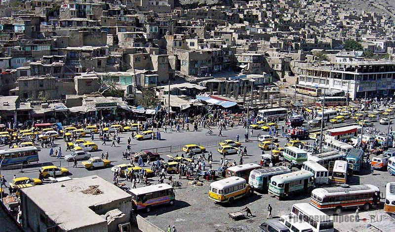 Треть современного общественного транспорта в Кабуле составляют автобусы ПАЗ-672. Второе место по популярности занимают УАЗ-452В и КАвЗ-685