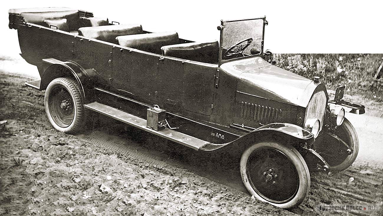 Автобус «Уайт-АМО» 1924 г. похож на FIAT, но эта машина построена на шасси White TBC