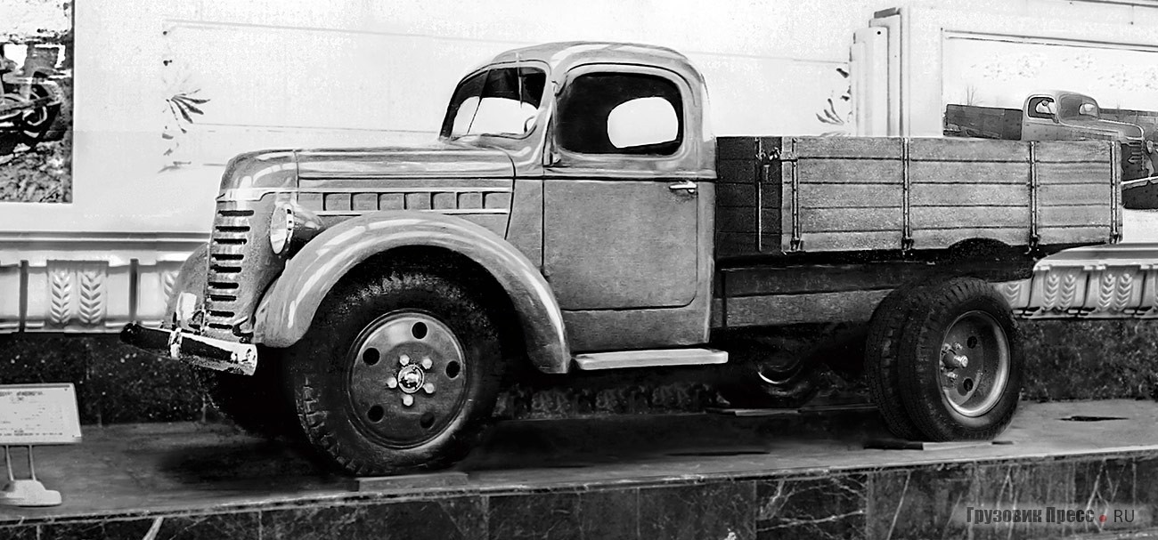 ГАЗ-51 на Всесоюзной сельскохозяйственной выставке. Лето 1940 г.