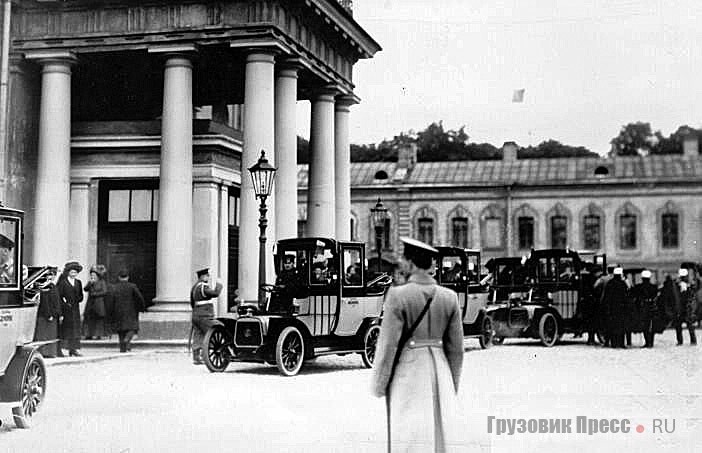 Петербургские такси 1913 г. – Panhard-Levassor, Charron и Hotchkiss