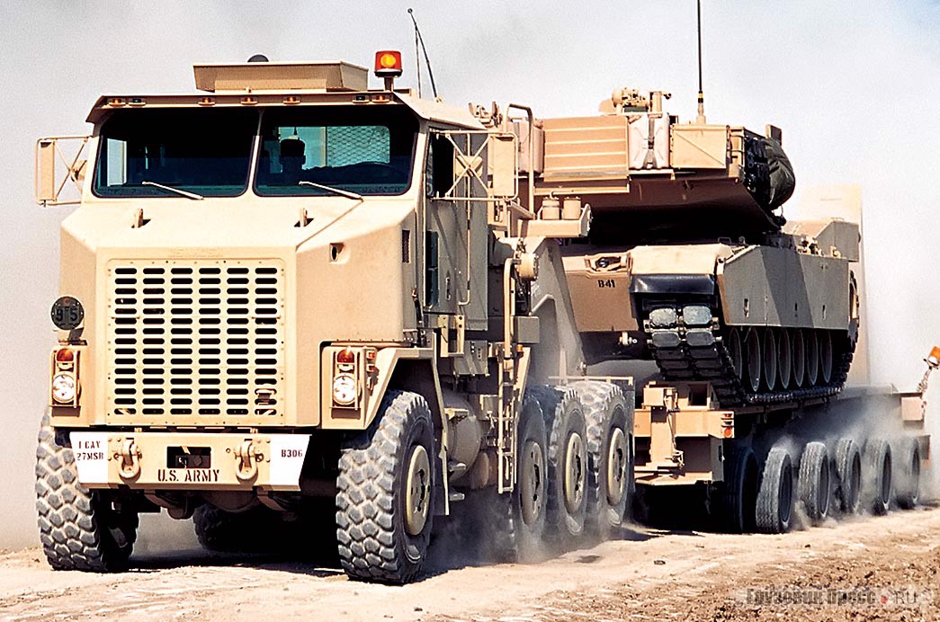 Седельный тягач M1070 с полуприцепом M1000 армии США, 1992 г.