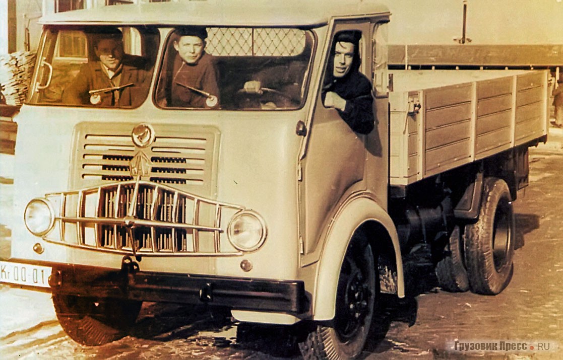 Один из первых грузовиков КАЗ