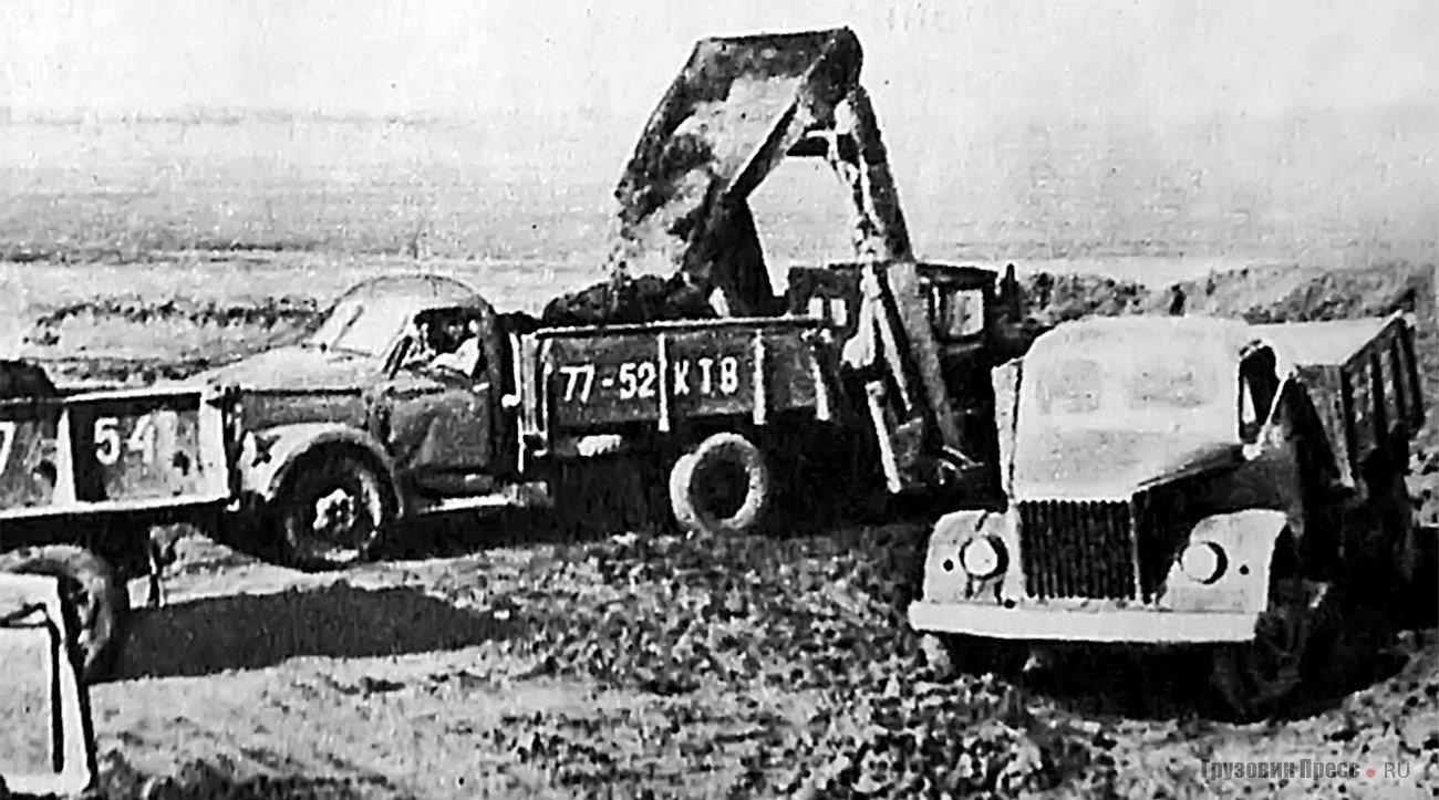 И в Казахстане в своё время работало немало самосвалов с деревянными бортами и металлическим основанием типа ГАЗ-93Д. Кокчетавская область, 1960-е