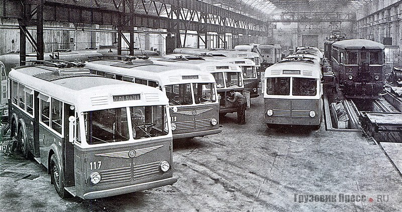 Сборка троллейбусов Škoda 3Тr. Эти машины открывали движение в городе Пльзень в 1941 г.