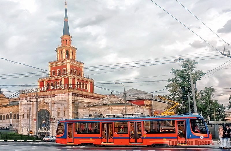 Вагоны модели 71-623-02 с пониженным уровнем пола поступили в Москву в 2013 г.