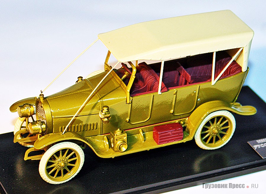 «Руссо-Балт» E 15/35 HP «Торпедо», 1914 г. Изготовитель: студия «ИмпериалЪ» по заказу фирмы «Кмет», г. Москва. Масштабная модель похожа на машину этого типа лишь отдалённо