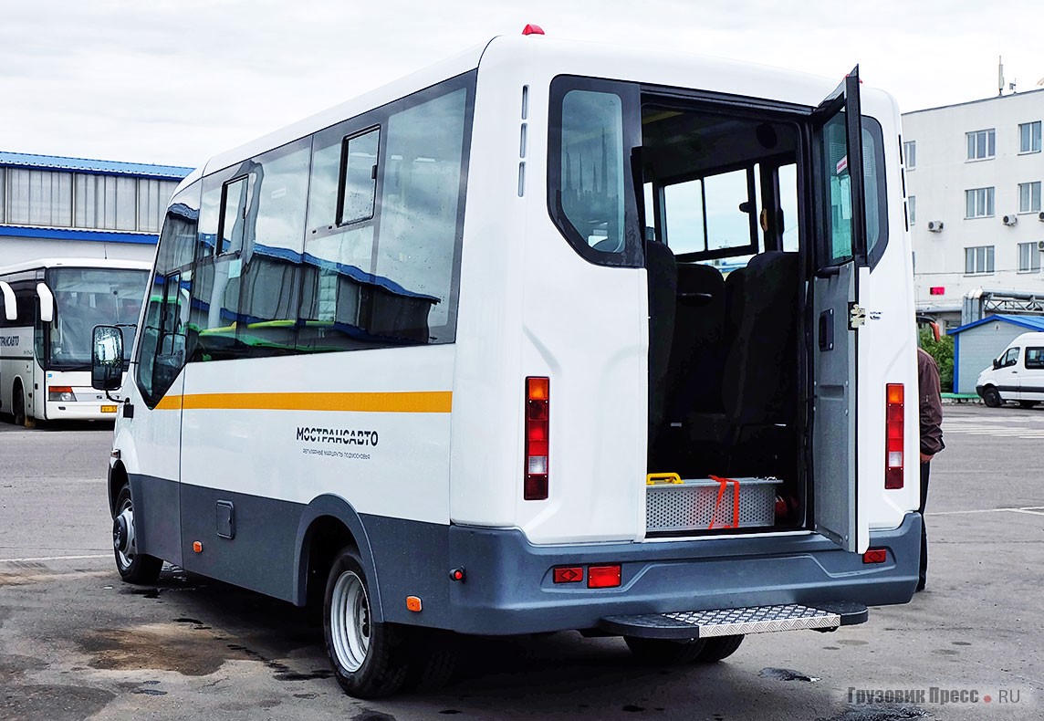 «Луидор 2250 DS» с раскладными рампами для заезда маломобильных пассажиров