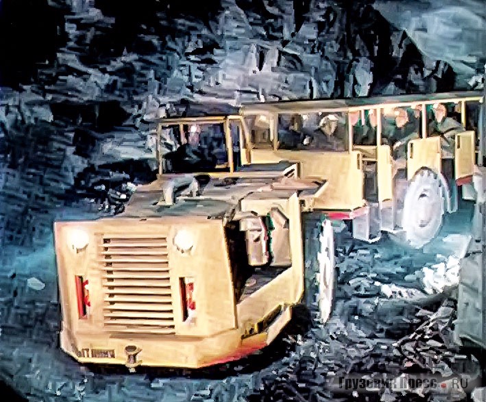 Испытания в 1988 г. подземного автобуса ПА-24 производства Усть-Каменогорского НПО «Востокмашзавод» на Миргалимсайском руднике (Кентау, Казахская ССР)