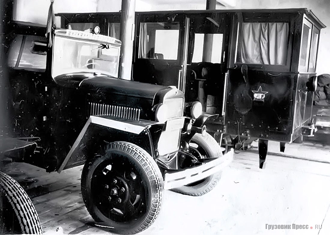 После войны горноспасатели наряду с грузовиками ГАЗ-ММ использовали и узкоколейной дрезины