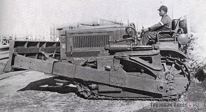 Первый бульдозер Model-1 на базе Komatsu G40, 1943 г.