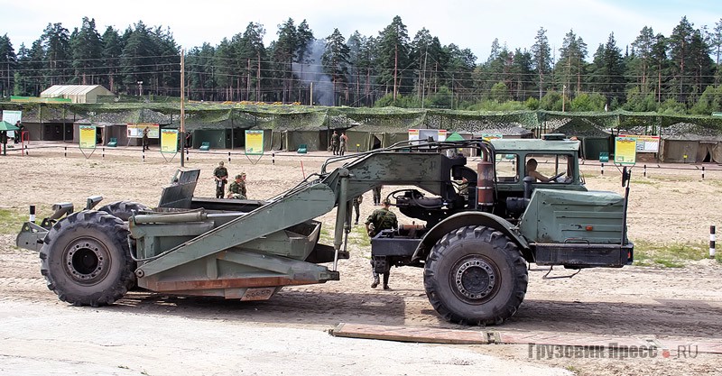 К 2000 г. в армии СНГ на вооружении состояла лишь одна модель самоходного скрепера МоАЗ-6014