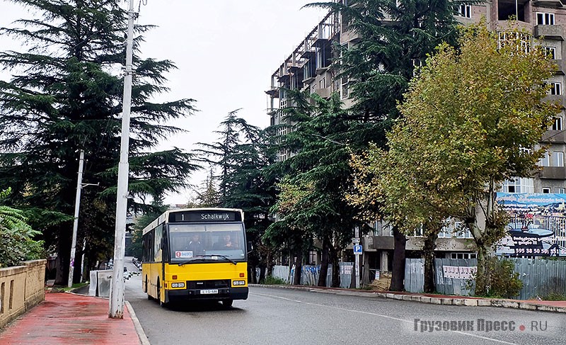 Голландские автобусы DAF начали закупать в Грузии с 2005 г. Большая их часть работала в Тбилиси. Сейчас редкие экземпляры можно встретить практически в любом городе страны
