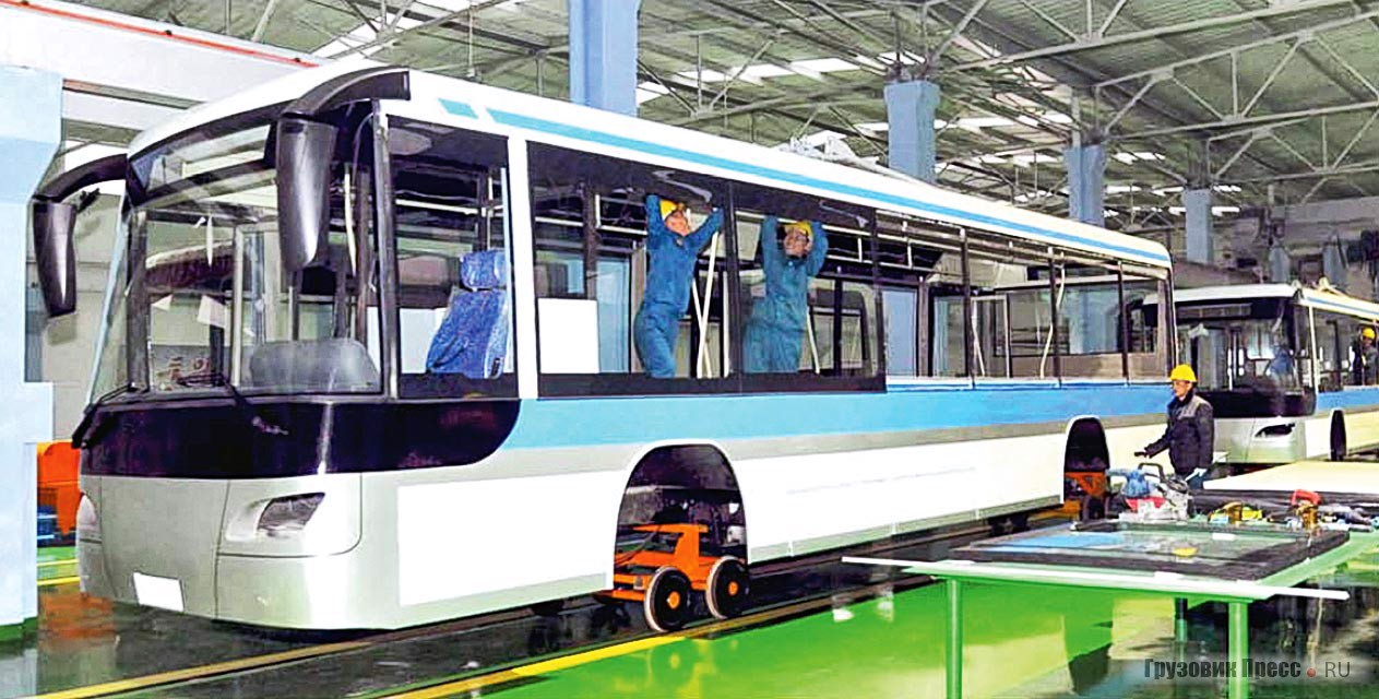 Сборка первого северокорейского электробуса с динамической подзарядкой