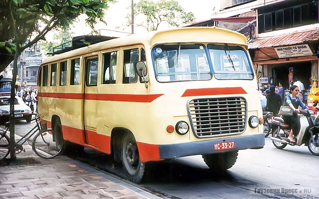 Автобусы на шасси ЗИЛ-164 дожили до 2002 г.