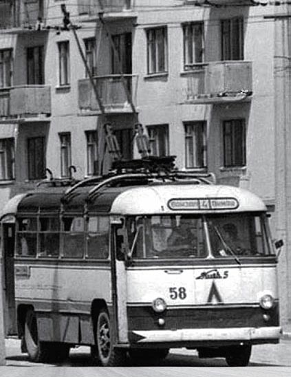 В 1963–1964 гг. на КЗЭТе собрали 75 троллейбусов «Киев-5» (более известных как К-5 ЛА) для Киева, Западной Украины, Одессы и Житомира